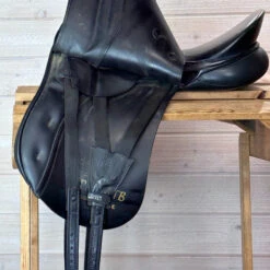 Used Kieffer Orphee TB Dressage Saddle 17/MN 17 Used Kieffer Orphee TB Dressage Saddle 17/MN -Equestrian Supplies Store 317 L Flap 40402.1683592205