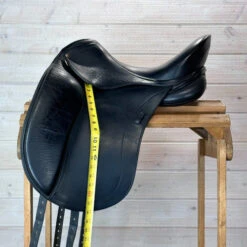 Used Schleese HK Dressage Saddle 17.5/MW 23 Used Schleese HK Dressage Saddle 17.5/MW -Equestrian Supplies Store 327 Flap Length 29358.1684874683
