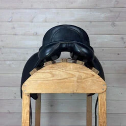 Used Albion SLK Dressage Saddle 17.5/MW 19 Used Albion SLK Dressage Saddle 17.5/MW -Equestrian Supplies Store 329 Cantle 20517.1686181183