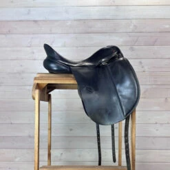 Used Albion SLK Dressage Saddle 17.5/MW 20 Used Albion SLK Dressage Saddle 17.5/MW -Equestrian Supplies Store 329 R Side 35475.1686181179