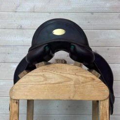 Used Equipe Viktoria Monoflap Dressage Saddle 17.5/W 14 Used Equipe Viktoria Monoflap Dressage Saddle 17.5/W -Equestrian Supplies Store 334 Cantle 59021.1687461320