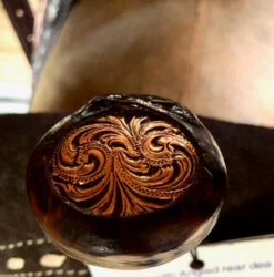 Circle Y HTW Treeless Barrel Saddle 5198 -Equestrian Supplies Store HTW MTG Treeless Barrel Chocolate horn SP5198 035C 05 1 circle y 09944.1687465258