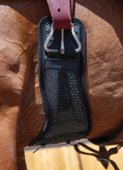 Professional's Choice VenTECH Contour Cinch Neoprene -Equestrian Supplies Store contour cinch black on horse PC 51019.1658018893