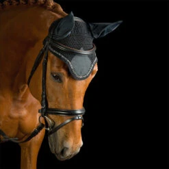 Kavalkade Crystal Fly Bonnet 15 Kavalkade Crystal Fly Bonnet -Equestrian Supplies Store crystal fly bonnet black lifestyle 36103 BLACK kavalkade 32620.1621107269