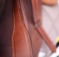 Freejump Classic Wide Leathers -Equestrian Supplies Store freejump wide stirrup leathers 2 54110.1541213455