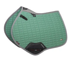 LeMieux Self-Cool Close Contact Square Pad -Equestrian Supplies Store self cooling cc spearment side 4854 lemieux 12863.1670554181