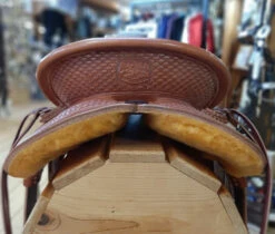 McCall McLite Wade Saddle -Equestrian Supplies Store tag mclite wade natural round basket back mccall 57847.1580334929